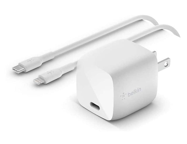 Front. Belkin - Belkin Boost Charge 30W GaN Wall Charger + USB-C to Lightning - White.