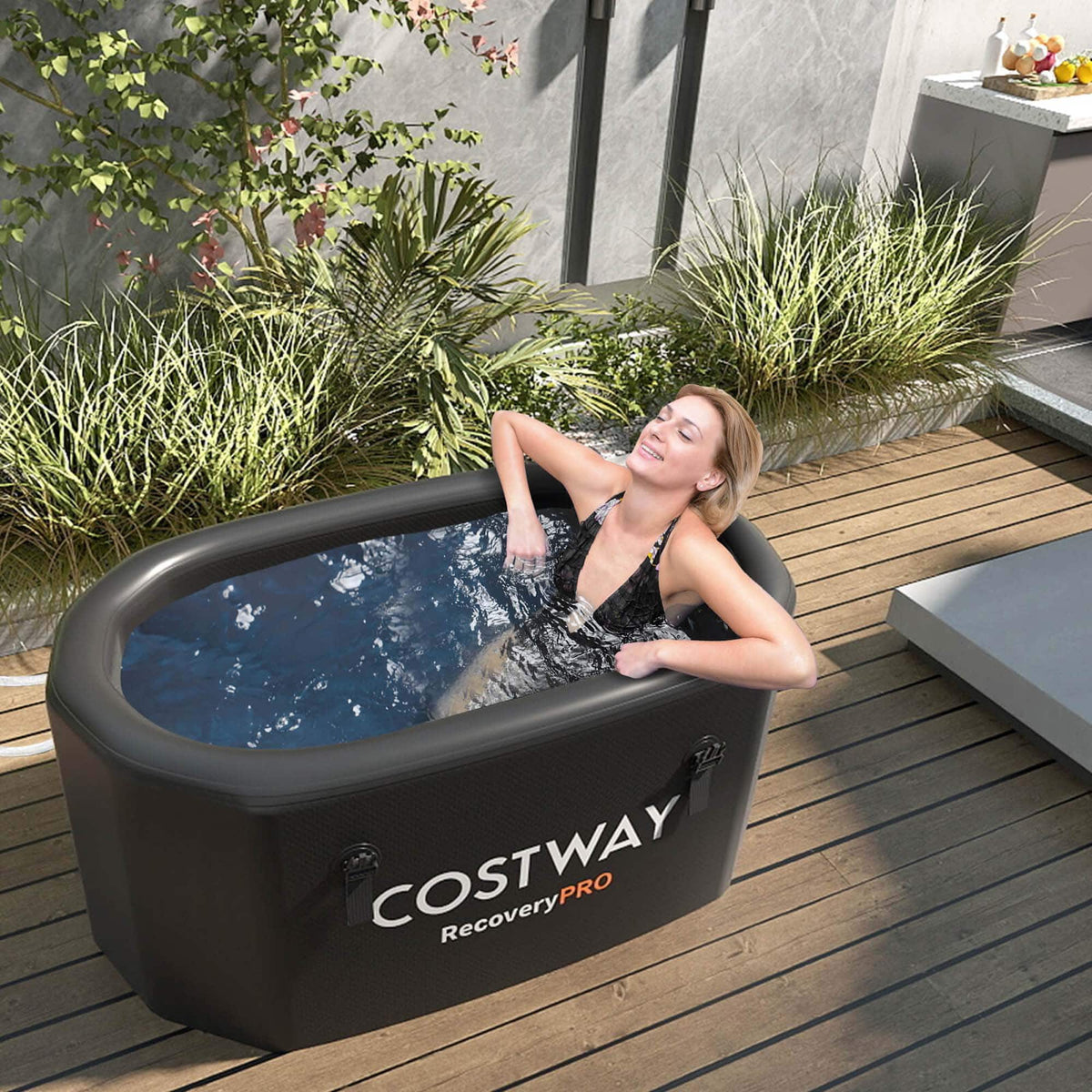 Costway - XL 129 Gal Oval Ice Bath Tub for Athletes with Cover Hand Pump Backpack for Adults - Black