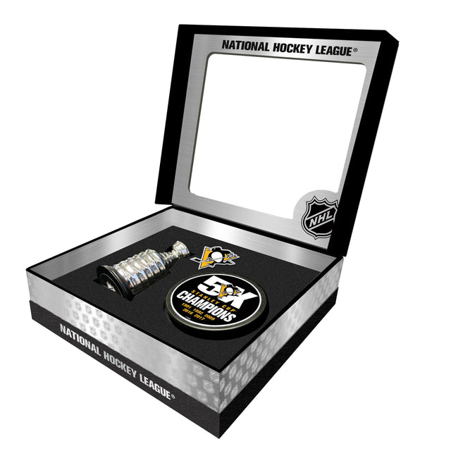 NATIONAL HOCKEY LEAGUE  
NHL CHAMPIONS  
STANLEY CUP  
2017  
NATIONAL HOCKEY LEAGUE