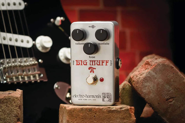 9V 0+  
Volume  
Sustain  
Tone  
Big Muff  
Input  
Output  
Electro-Harmonix  
New York City, USA