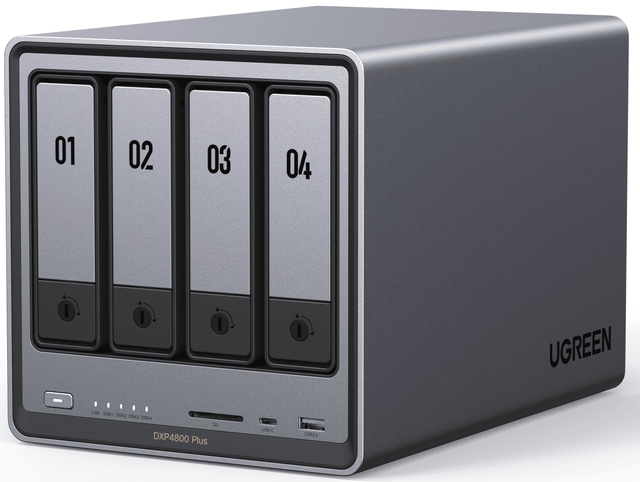 01 02 03 04  
UGREEN  
LAN DISK2 DISK3 DISK4  
DXP4800 Plus  
USB-C