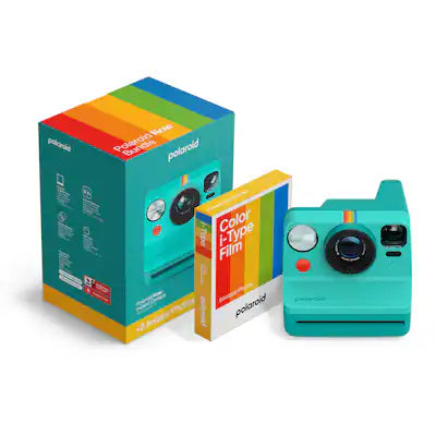 Polaroid - Now Instant Camera Generation 3 + Color Film Bundle (8 photos)
